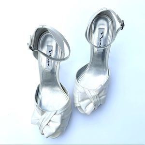 NWOT Nina New York Ella Ivory Satin Pumps
